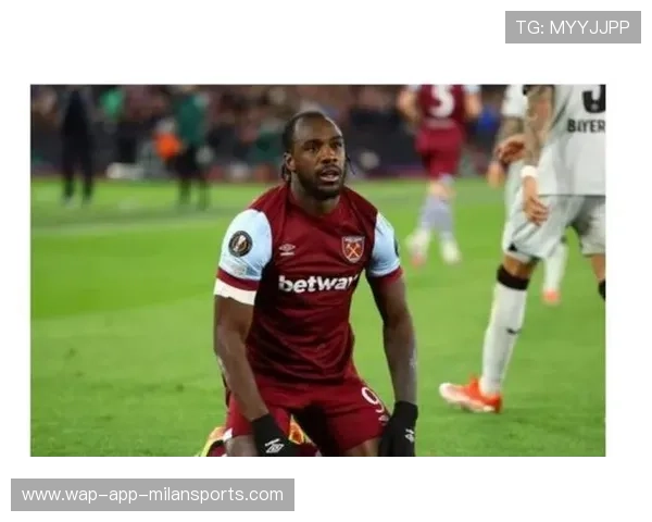 英超焦点球员社交媒体言论引发热议与争议，英超记者