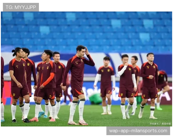 中国战队现场观众欢呼声压制主场队 中国战队现场观众欢呼声压制主场队