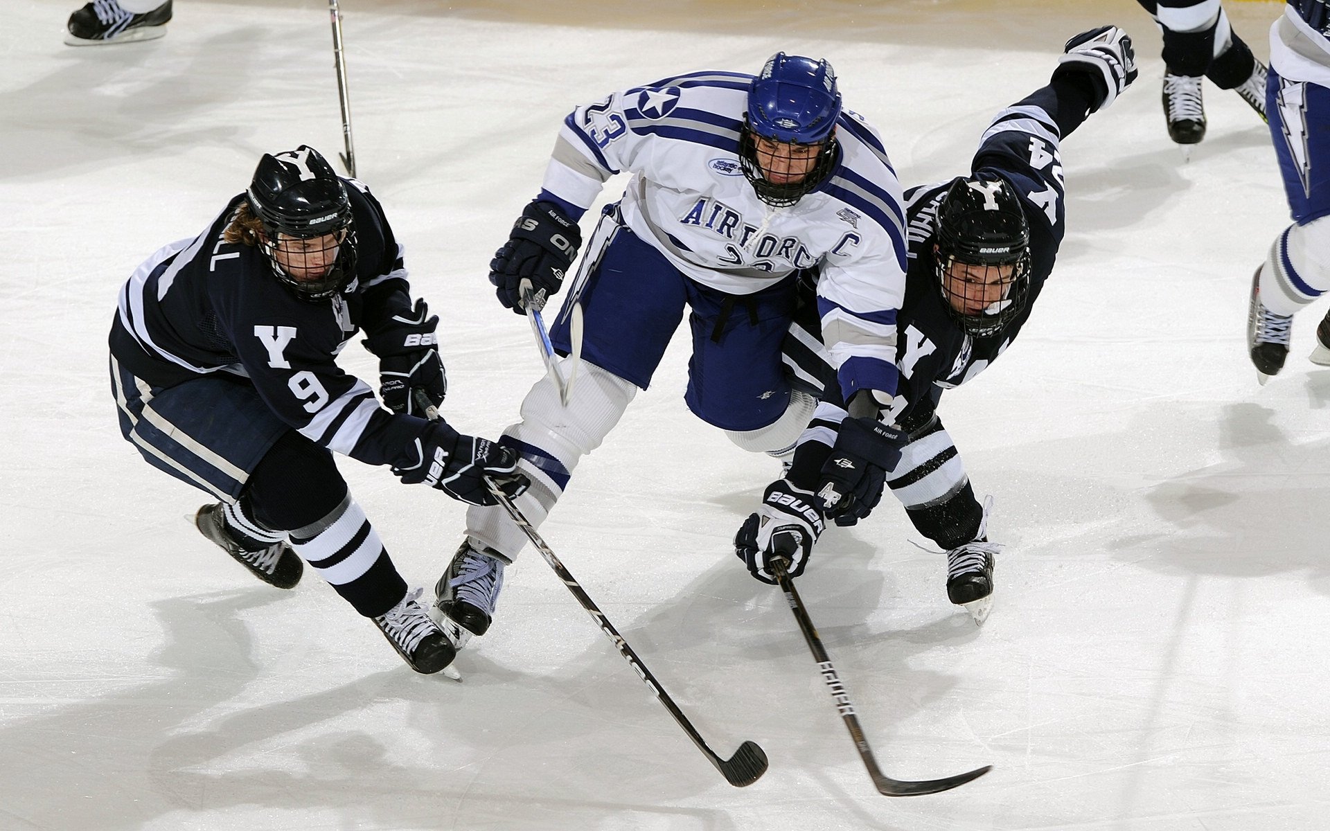 米兰体育APP-《英雄联盟》“全球预选”——冠军争夺战火一触即发！